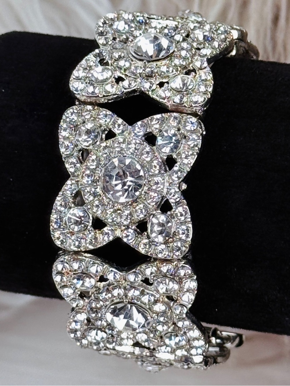 Apple Watch Crystal Stretch Bracelet Watch Band Sparkling Silvertone